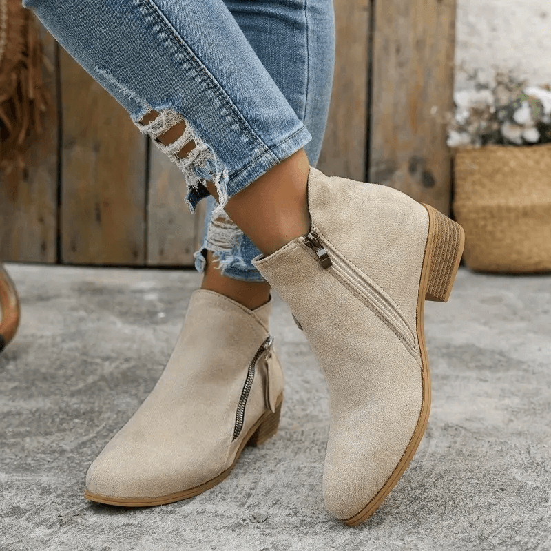 Julia™ | Vintage boots with timeless charm