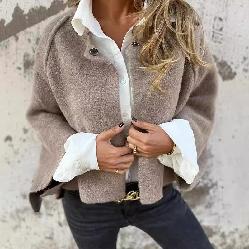 Erin™ | Short jacket with elegant flared sleeves